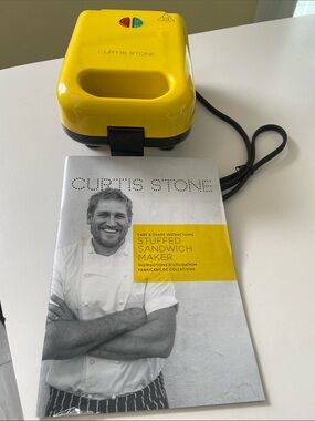 Curtis Stone Yellow Stuffed Sandwich Maker new without box